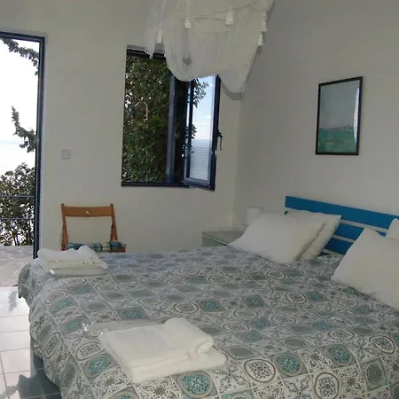 Сasa de vacaciones With Sea View