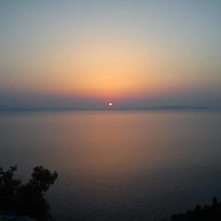 Сasa de vacaciones With Sea View